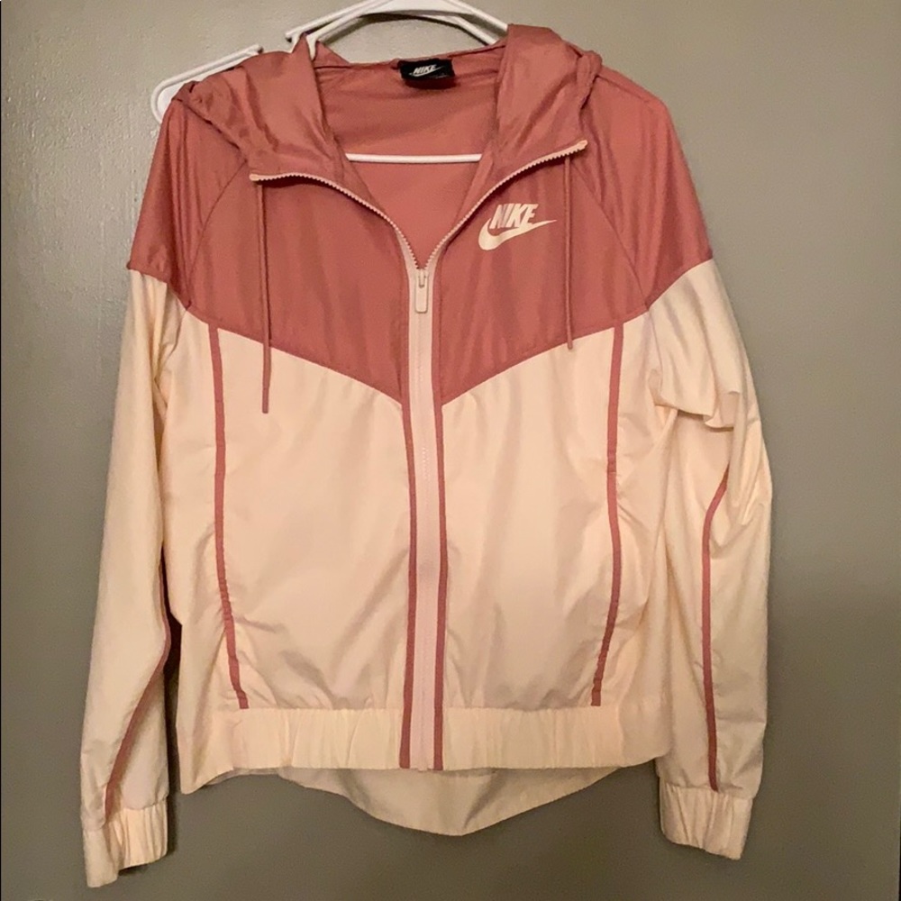 Women’s Nike windbreaker